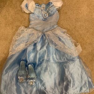 Size 5/6t Disney Cinderella dress and matching